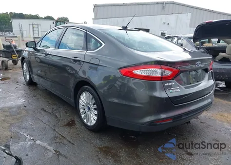 2015 Ford Fusion Energi Se Luxury z USA, uszkodzony, nr VIN 3FA6P0PUXFR168130